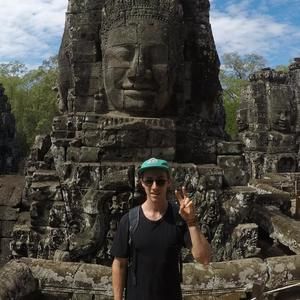 Meet your Posher, Max